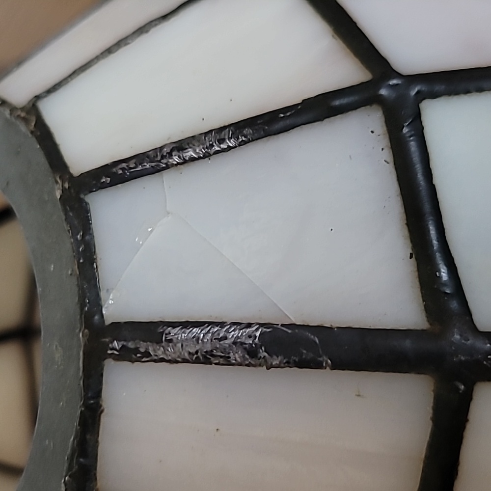 Tiffany Style Lamp Shade - Picture 4 of 6